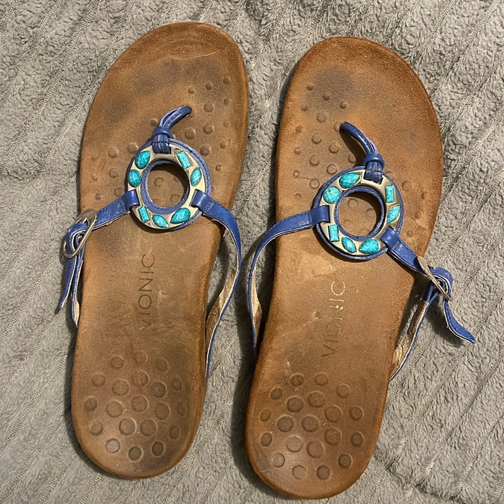 Ladies Vionic sandles